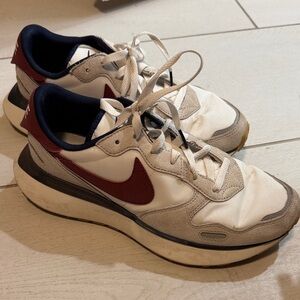 Nike women’s White navy and Maroon Sneakers